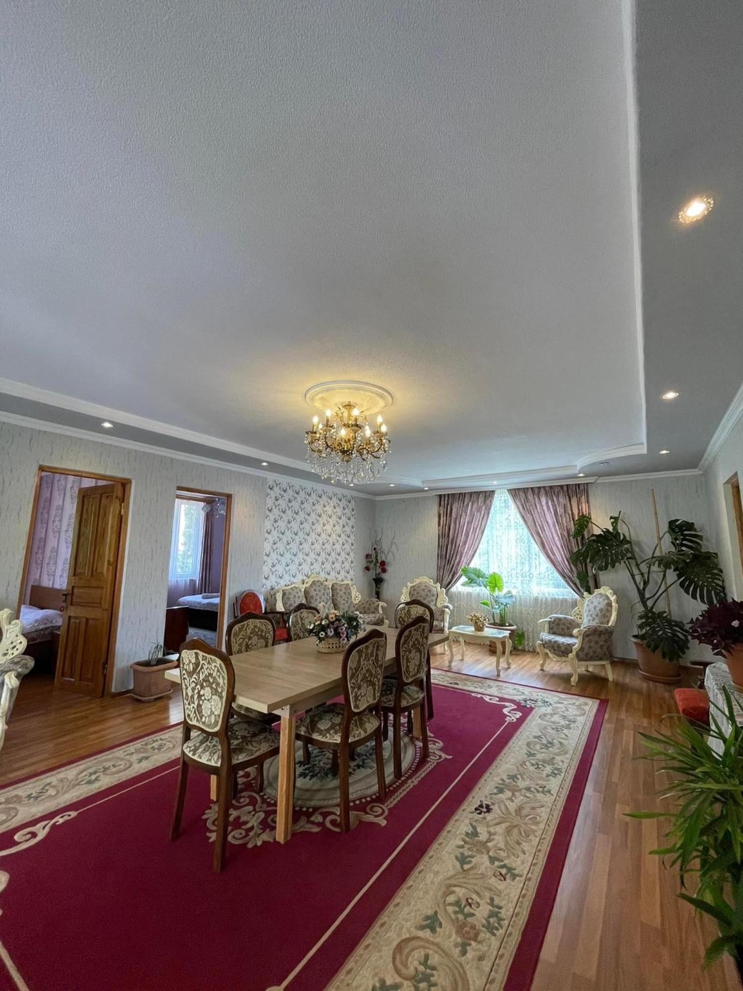 Irina Hotel Ckaltubo Kültér fotó