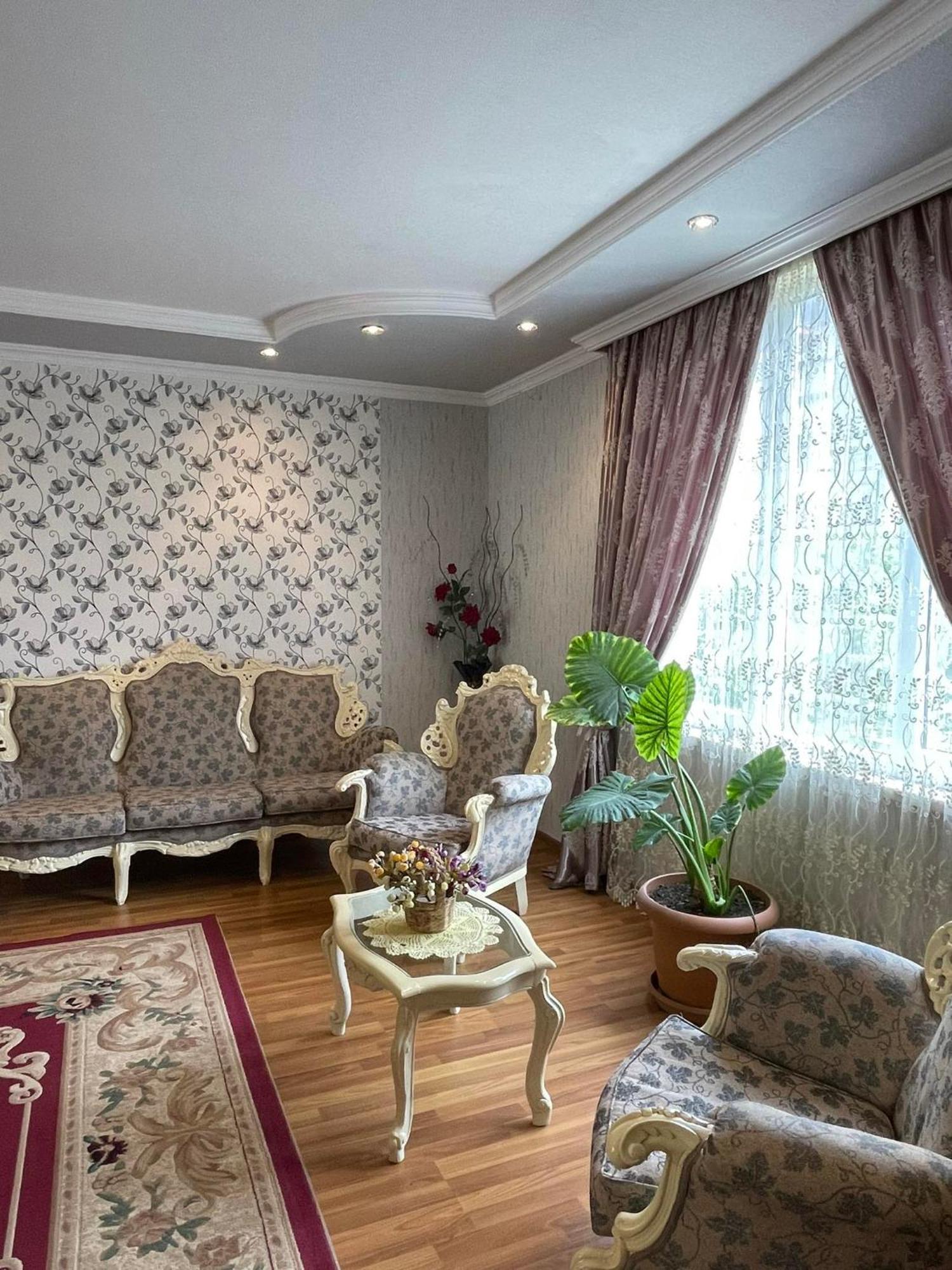 Irina Hotel Ckaltubo Kültér fotó