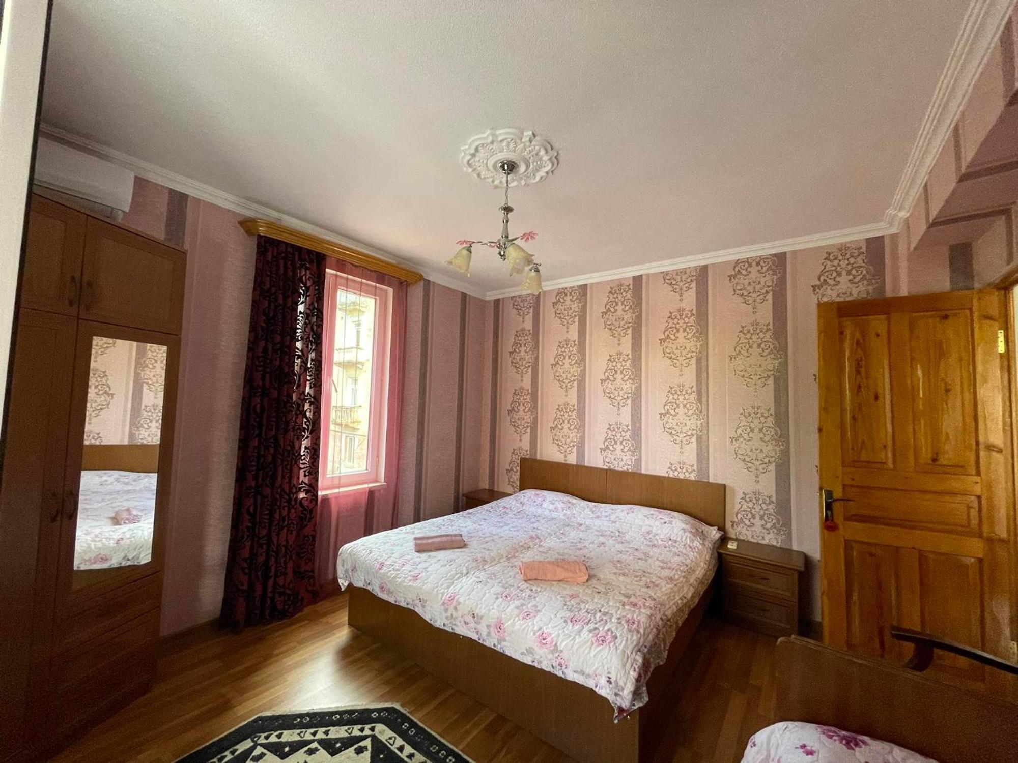 Irina Hotel Ckaltubo Kültér fotó