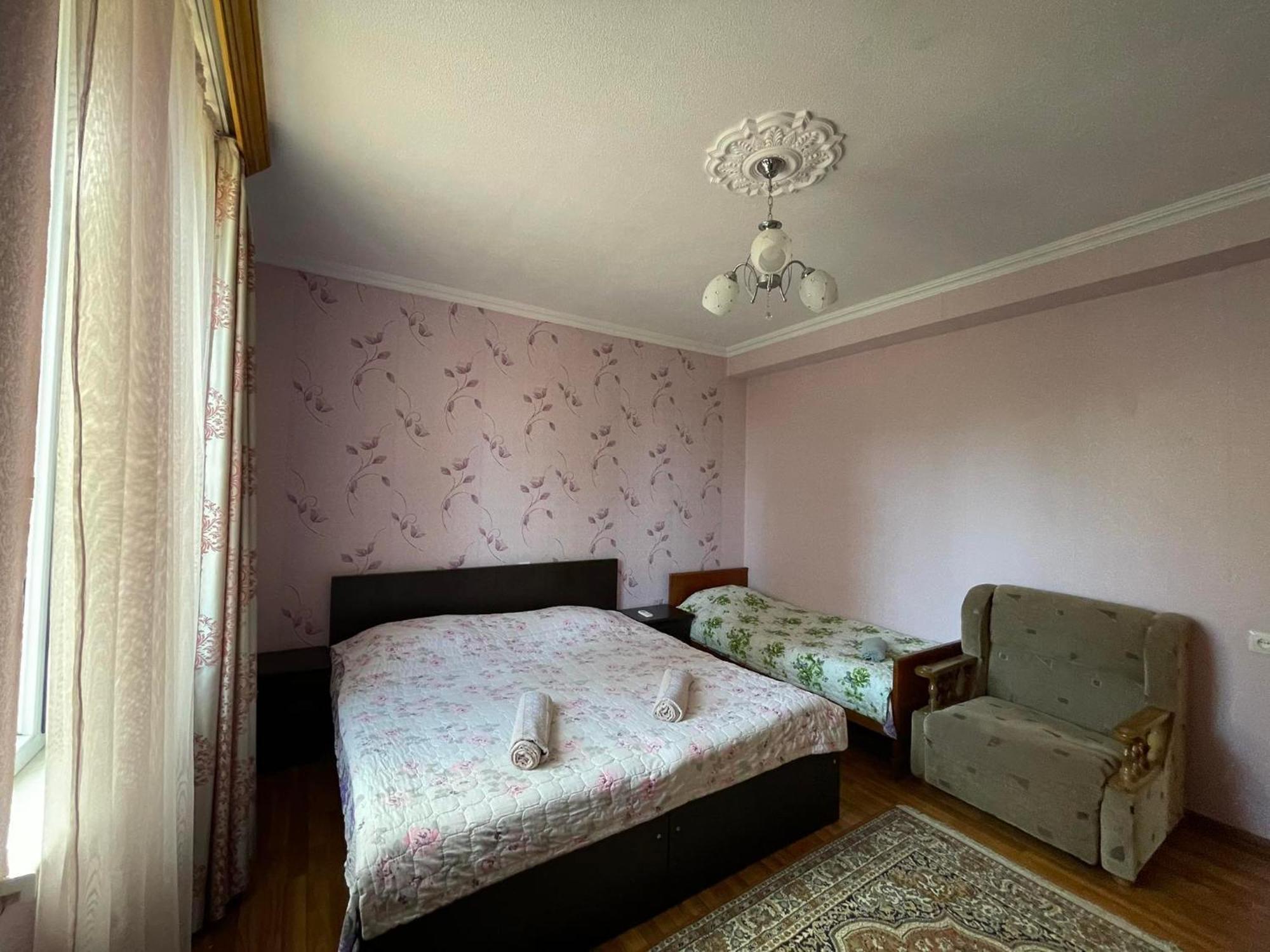 Irina Hotel Ckaltubo Kültér fotó