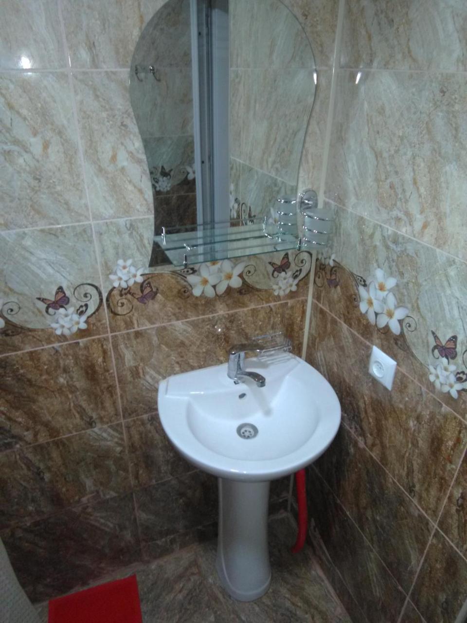 Irina Hotel Ckaltubo Kültér fotó